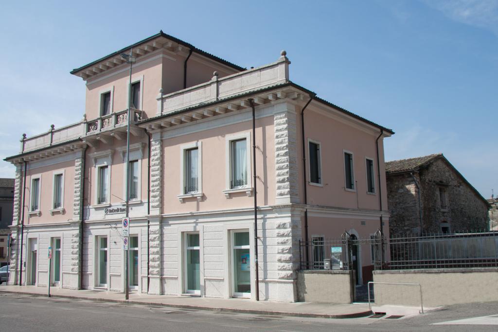 Palazzo Di Primavera Guest House Caprino Veronese Exterior photo